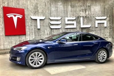 تحقق شركة Tesla طفرة كبيرة في تكنولوجيا الصب بالقالب المتكاملة، مما يتيح تطوي...