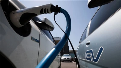 في عام 2023، تجاوزت المبيعات التراكمية للسيارات الكهربائية (EVs) في الولايات ...