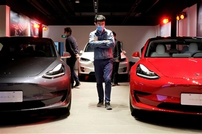 افتتاح أول صالة عرض لشركة Tesla في أمريكا الجنوبية في تشيلي
