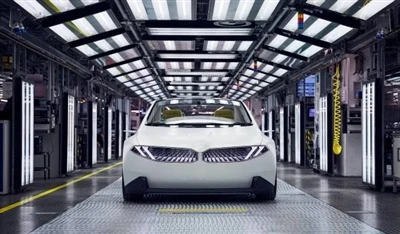 مصنع BMW في ميونيخ سيصل إلى الكهرباء بالكامل بحلول عام 2027
